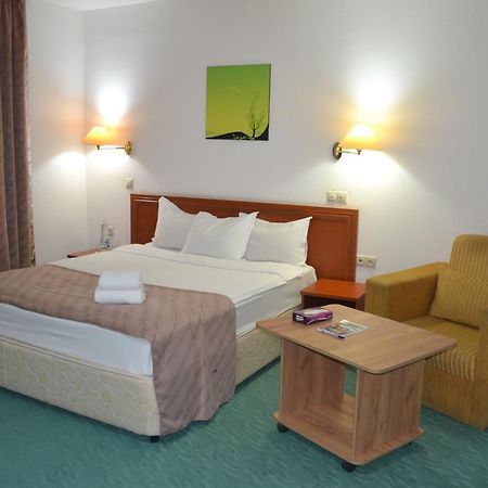 Tengri Hotel Atyraū Zewnętrze zdjęcie