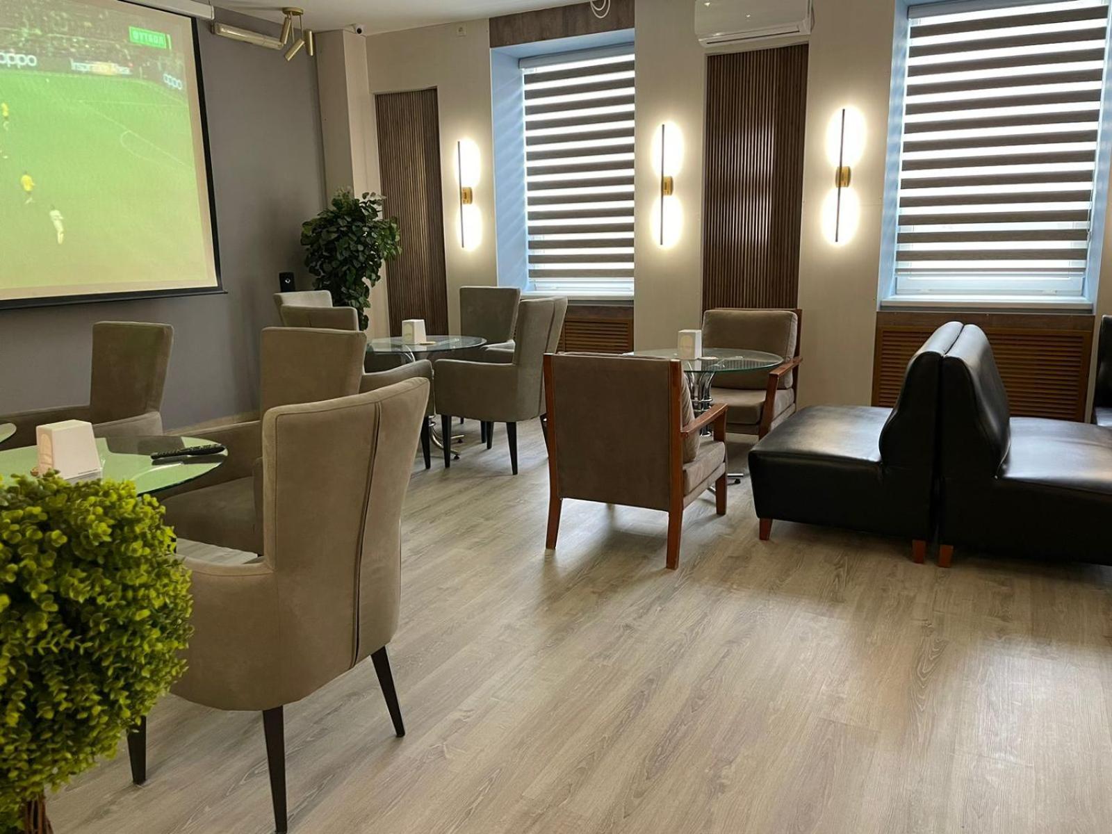 Tengri Hotel Atyraū Zewnętrze zdjęcie