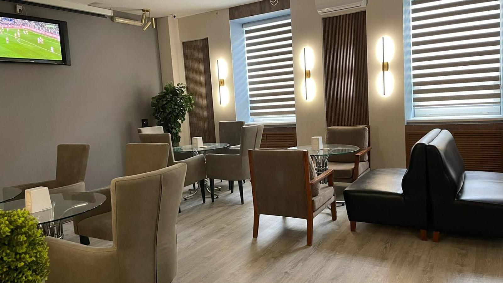 Tengri Hotel Atyraū Zewnętrze zdjęcie