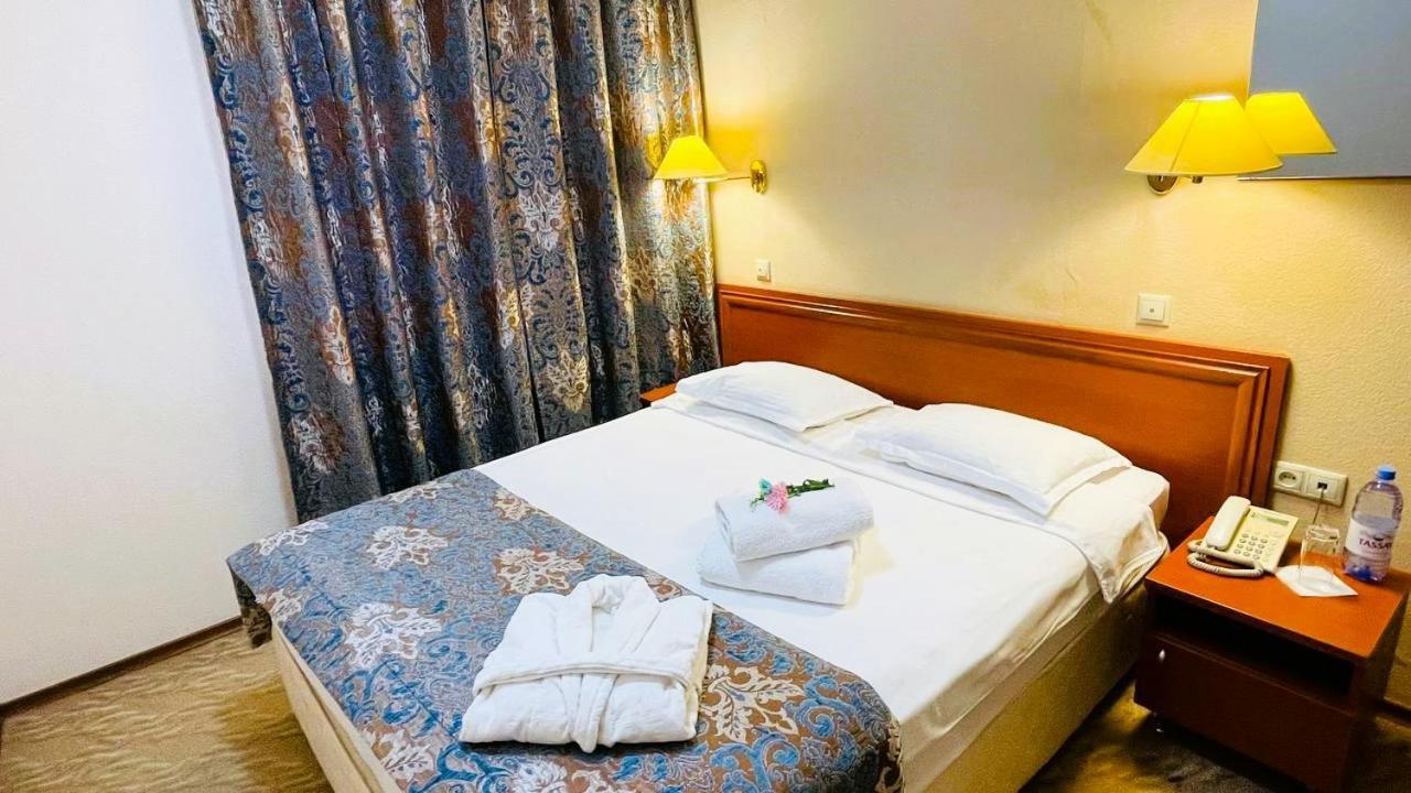 Tengri Hotel Atyraū Zewnętrze zdjęcie