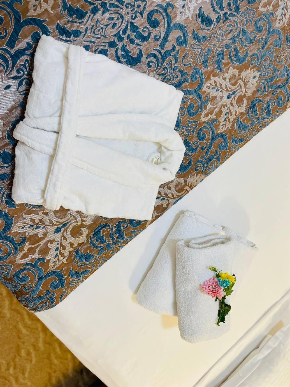 Tengri Hotel Atyraū Zewnętrze zdjęcie