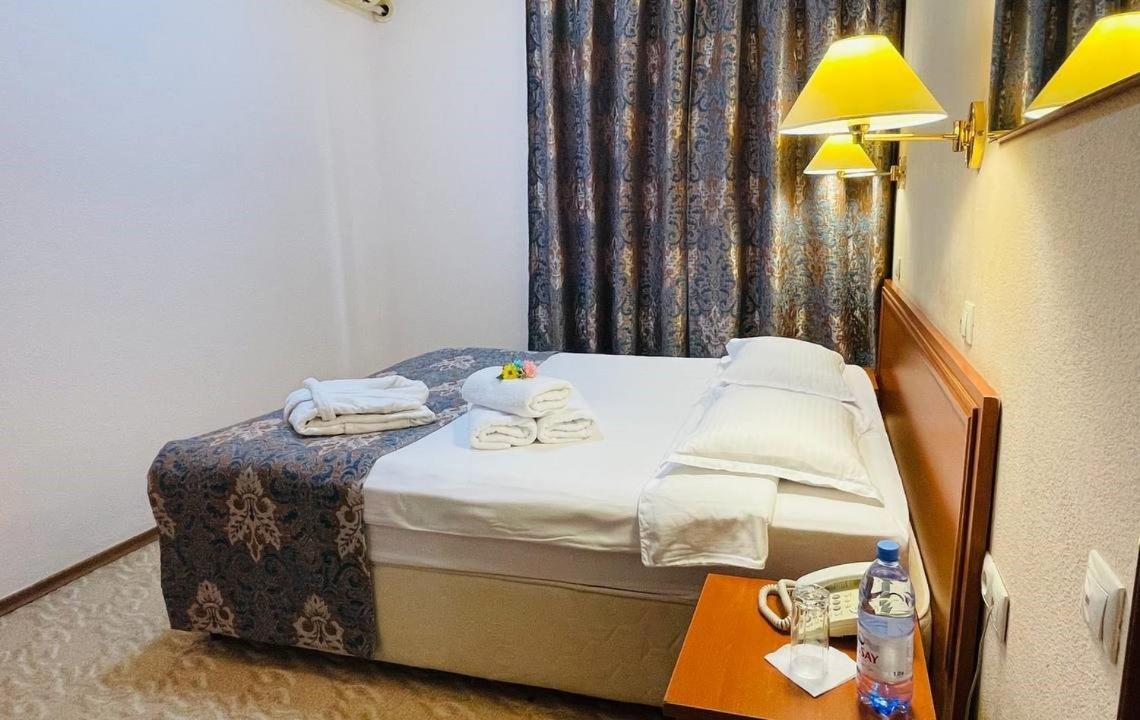 Tengri Hotel Atyraū Zewnętrze zdjęcie